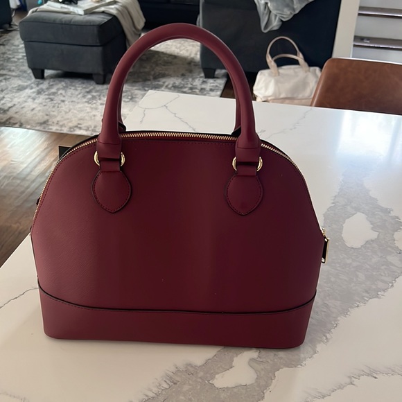 Steve Madden purse with scarf and detachable strap - Picture 3 of 5